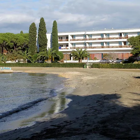 Family Friendly With A Swimming Pool - 22530 Apartman *