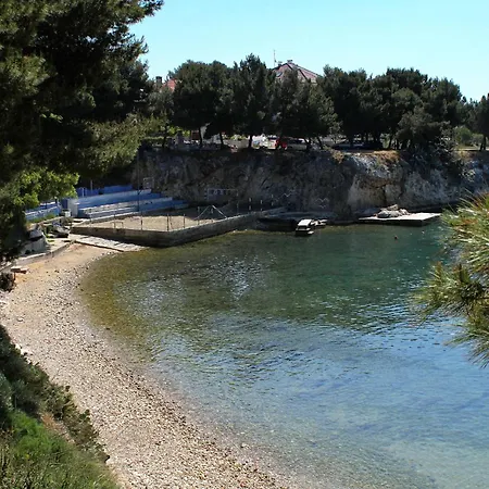 Family Friendly With A Swimming Pool - 22530 Apartman