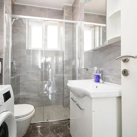 Apartman Family Friendly With A Swimming Pool - 22530 *