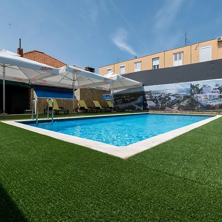 شقة Family Friendly With A Swimming Pool - 22530 زادار