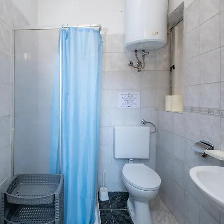 Family Friendly With A Swimming Pool - 22530 * زادار